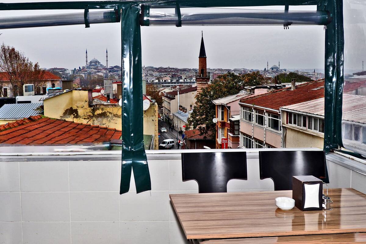 The Queen Hotel In Istanbul Turkey Expedia