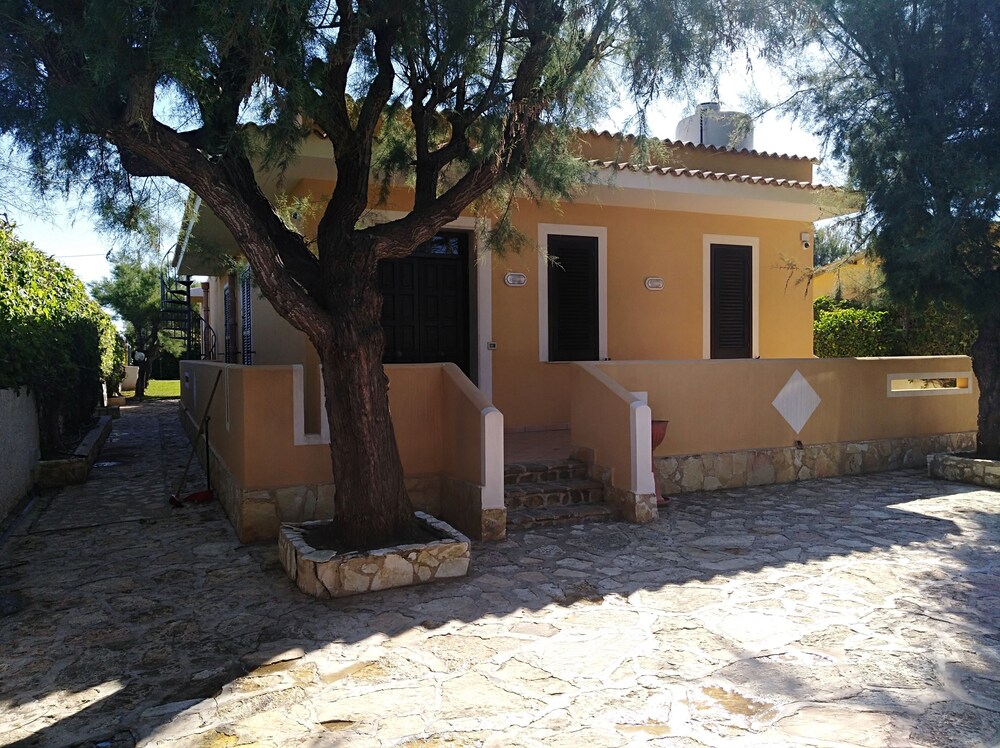 La Conchiglia Sulla Spiaggia Di Marsala In Marsala Hotel