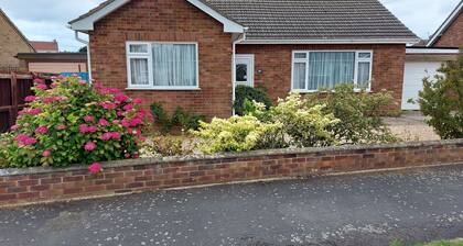 Rosie's - Lovely Detached Bungalow