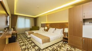 Minibar, free WiFi, linens