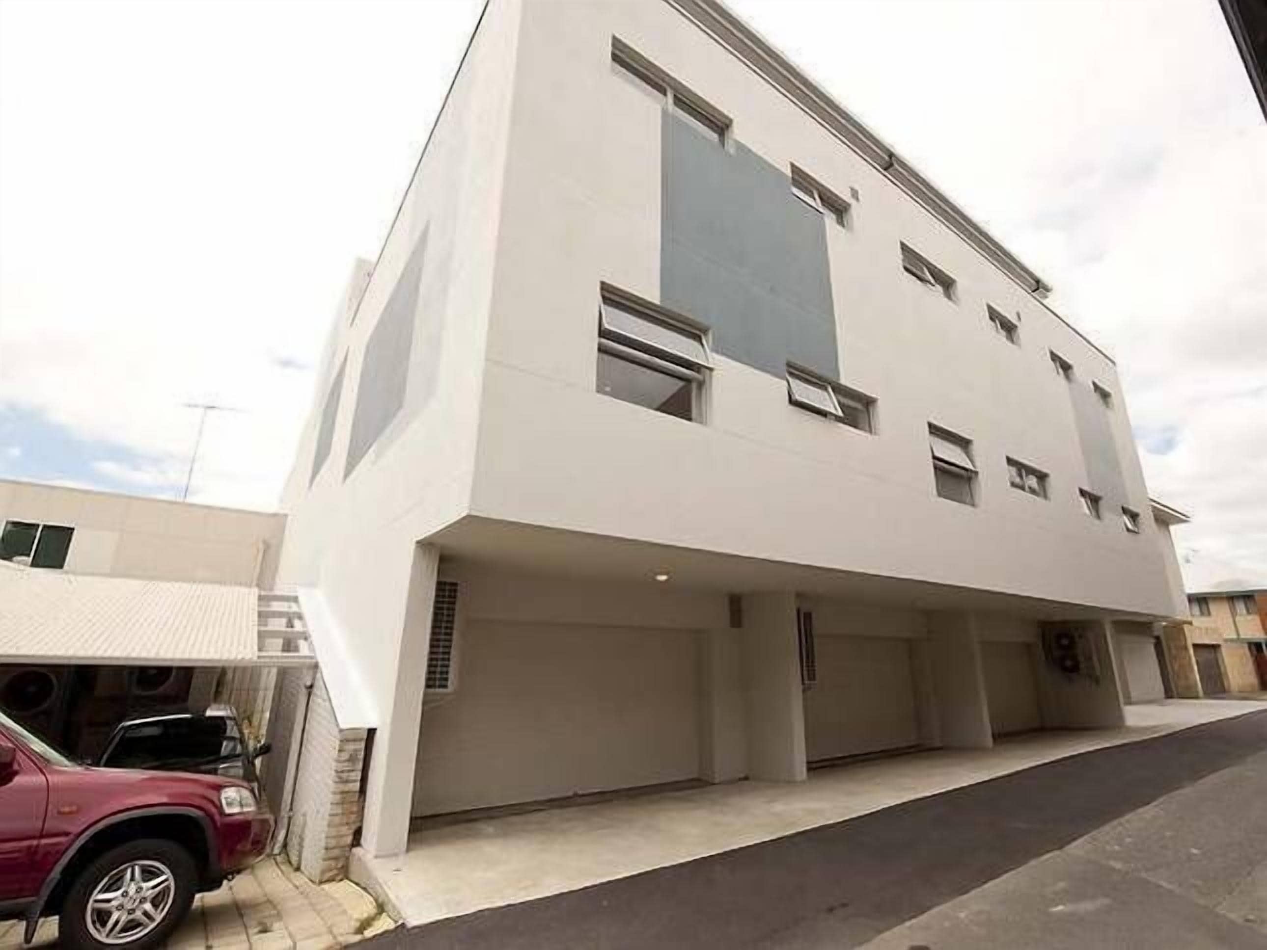 Subi Short Stays Churchill Ave Townhouse