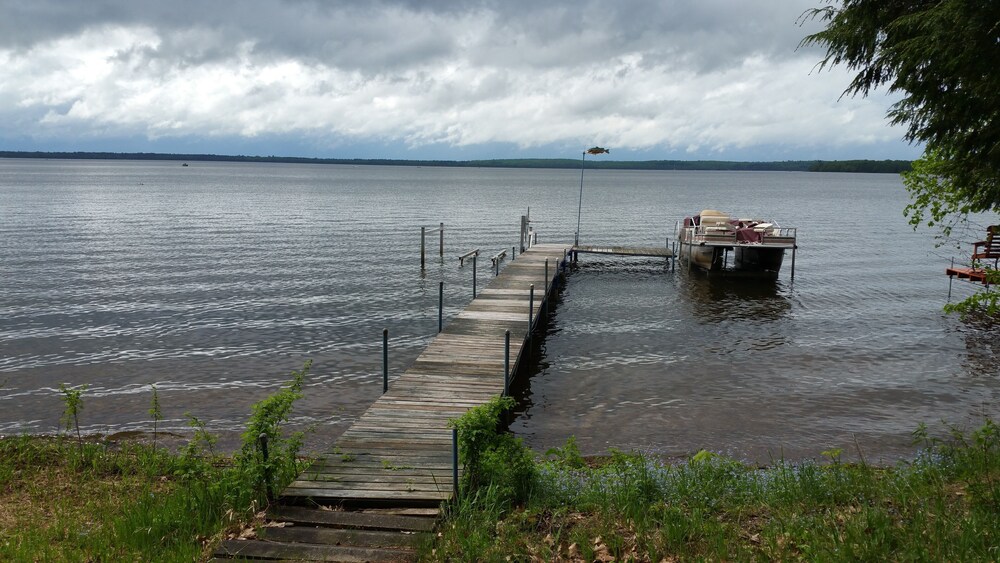 Towering Pines Whispering Winds on Lac Vieux Desert Near Land O' Lakes, WI 3BR in Rhinelander