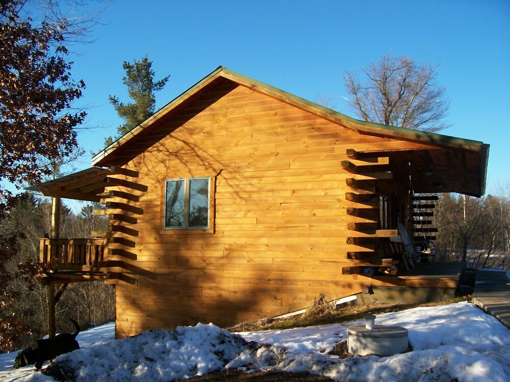 Private Creekside Amish Log Cabin, Merrillan, WI Vacation Rental Cabin