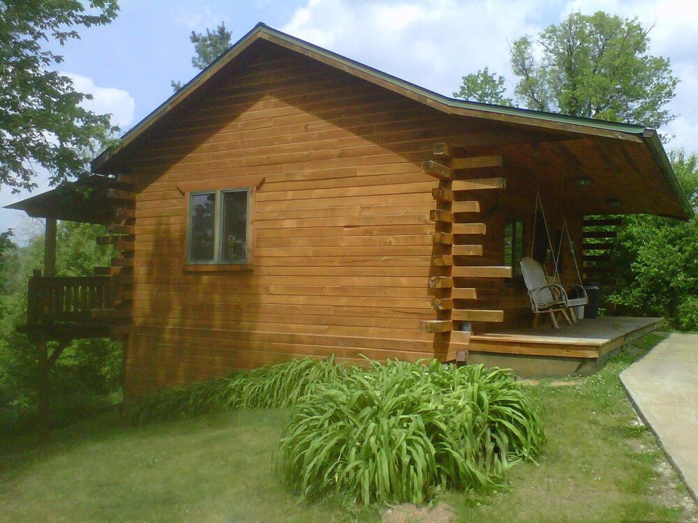 Private Creekside Amish Log Cabin, Merrillan, WI Vacation Rental Cabin