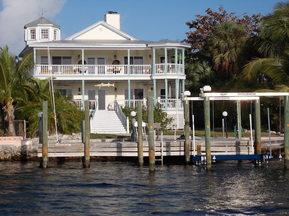 'We Love Key Largo' - 3 Story Oceanfront Home in Key Largo, United States