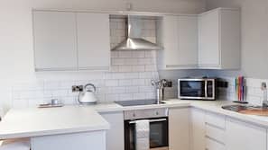 Fridge, microwave, oven, hob