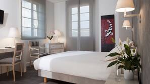 In-room safe, individually decorated, individually furnished, desk