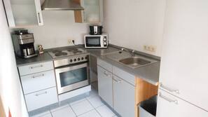 Kühlschrank, Ofen, Herd, Geschirrspüler