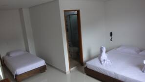 Minibar, free WiFi, linens