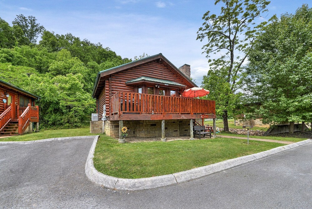 River Access Free Wifi Charming One Bedroom Log Cabin