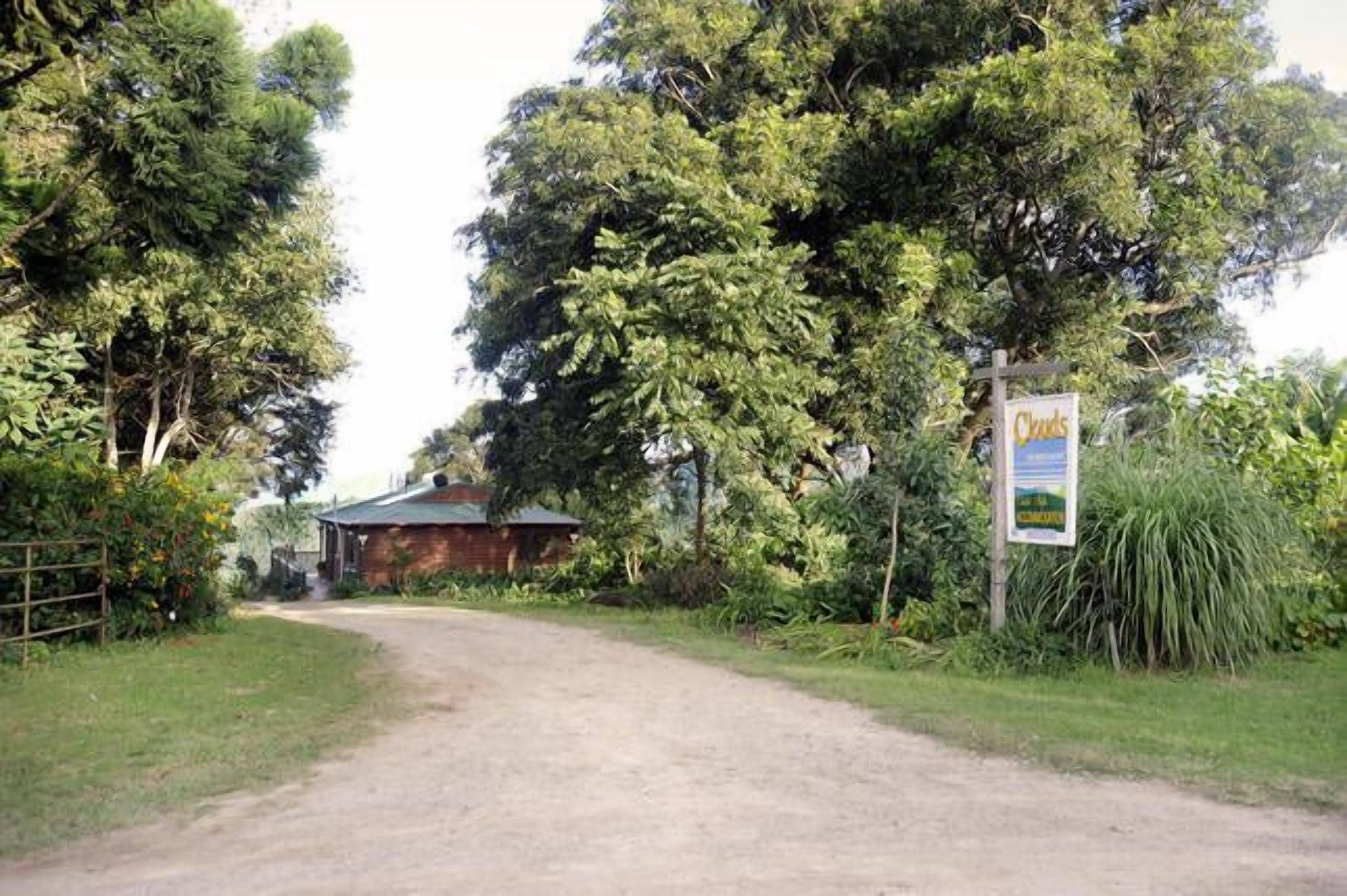 {clouds on Beechmont}