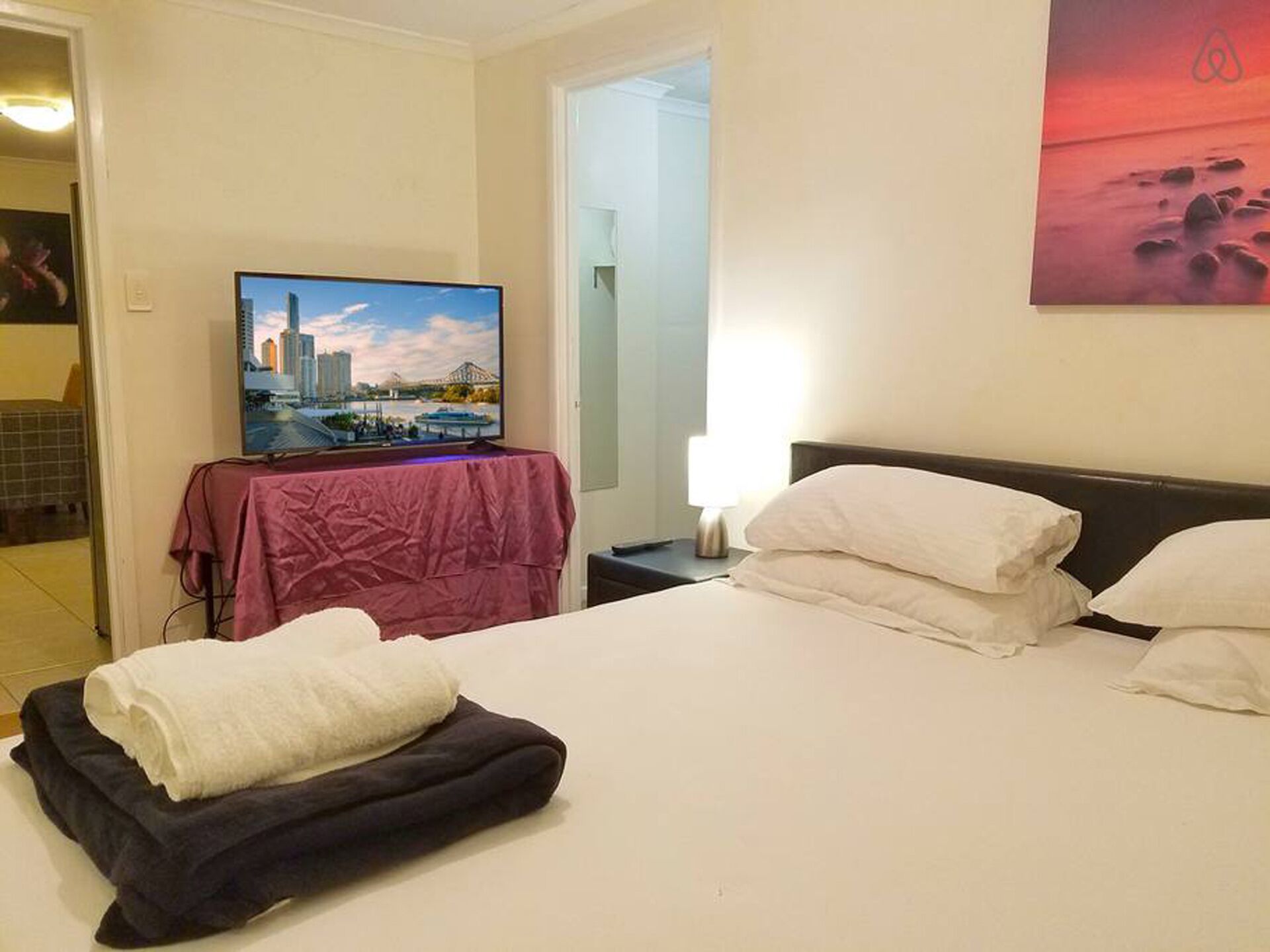 Peace - HUGE, beautiful 2 bed 2 bath private unit