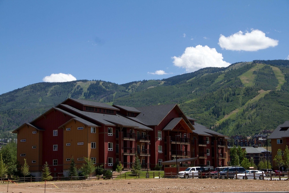 Steamboat Ski Area features 20 lifts, 142 trails, 2,939 acres!