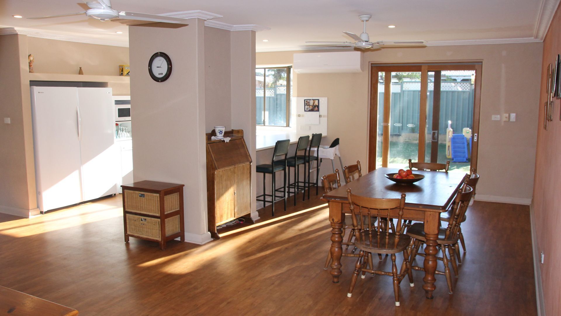 Port  Denison Family Retreat. Family friendly.Sleeps 9.Enclosed yard