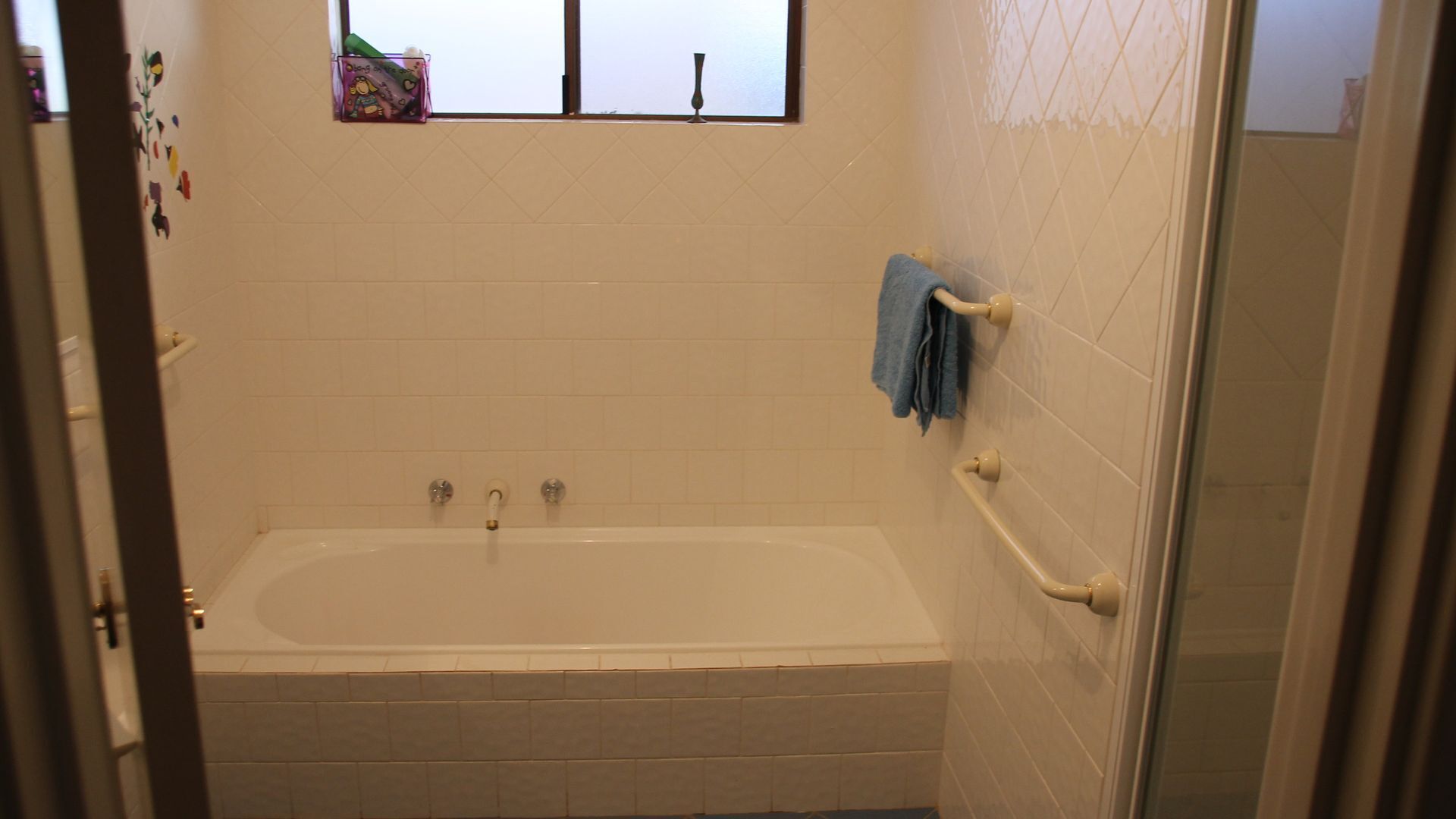 Port  Denison Family Retreat. Family friendly.Sleeps 9.Enclosed yard