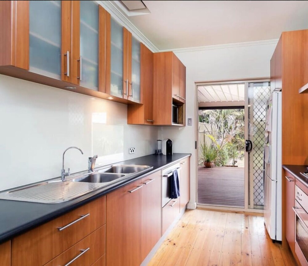 Beachside Bungalow in West Beach / Glenelg - 5 mins to Airport