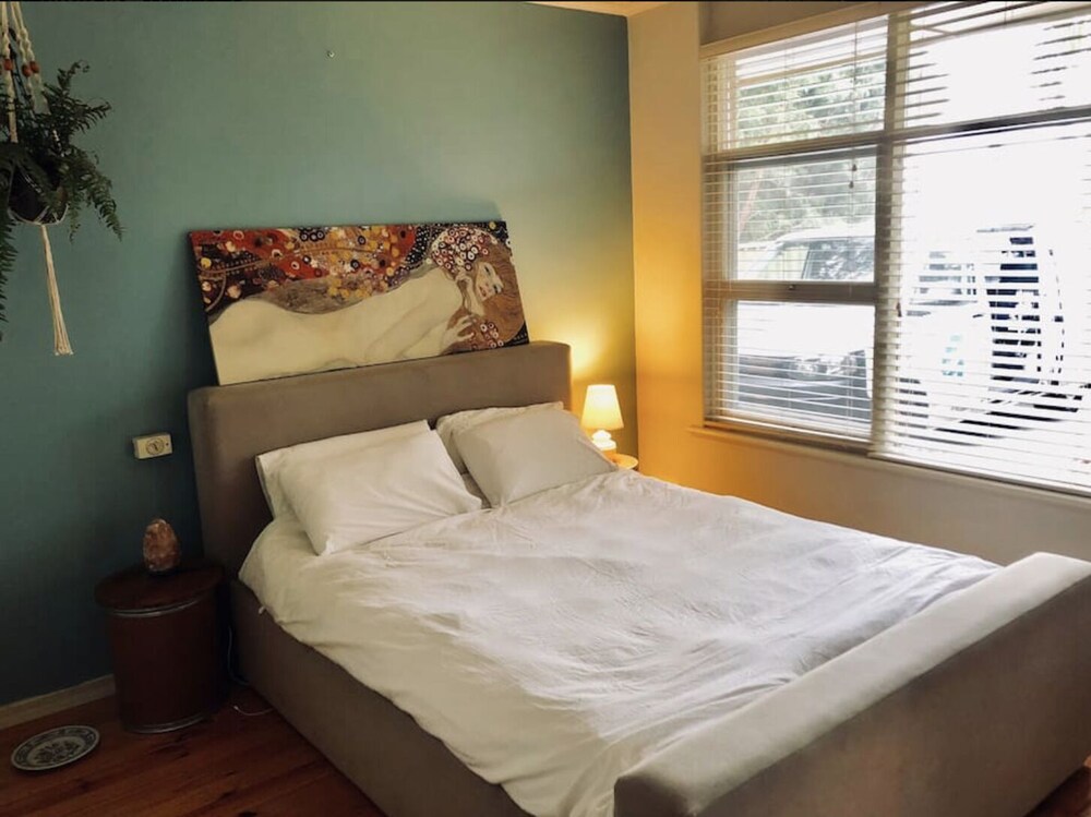 Beachside Bungalow in West Beach / Glenelg - 5 mins to Airport