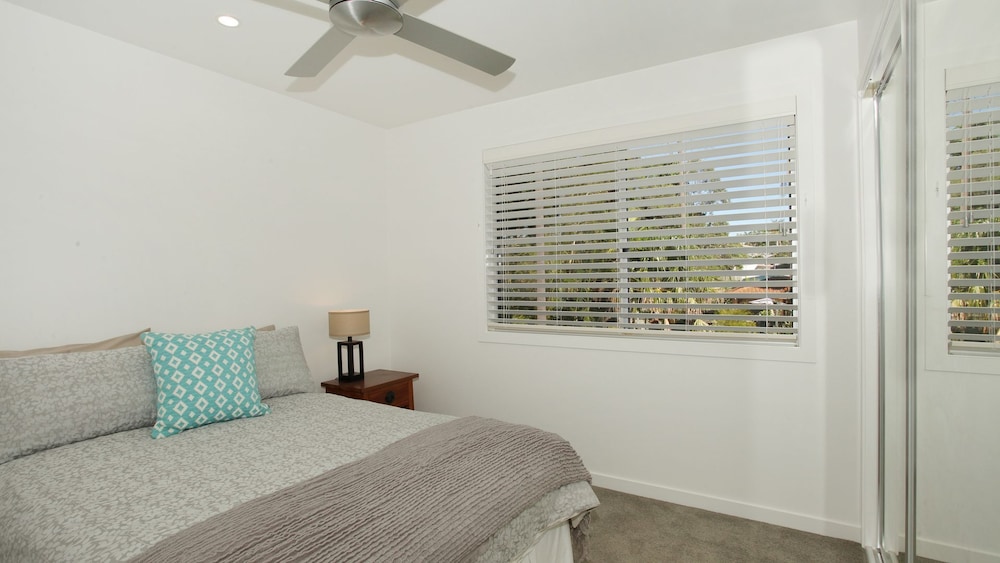 Alex Headland/mooloolaba Beach. Spacious 5 Bedroom Home, Beach, Forest, Free wif
