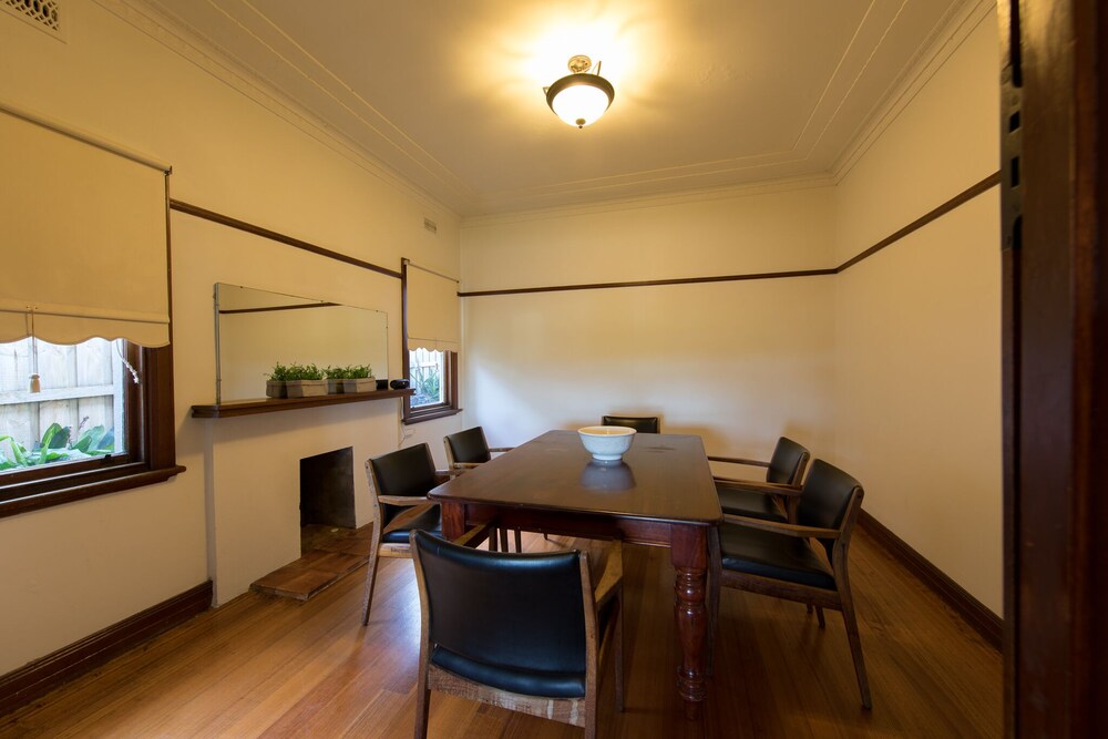 Illoura - Free Wifi and smart TV