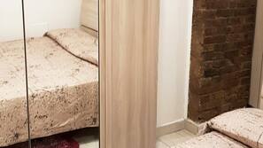 1 bedroom, linens