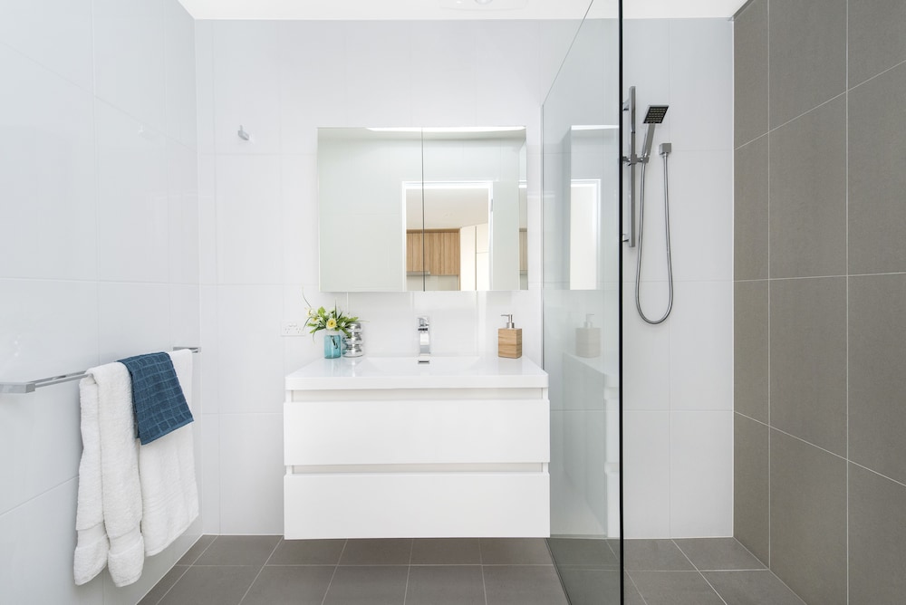 Accommodate Canberra - Azure