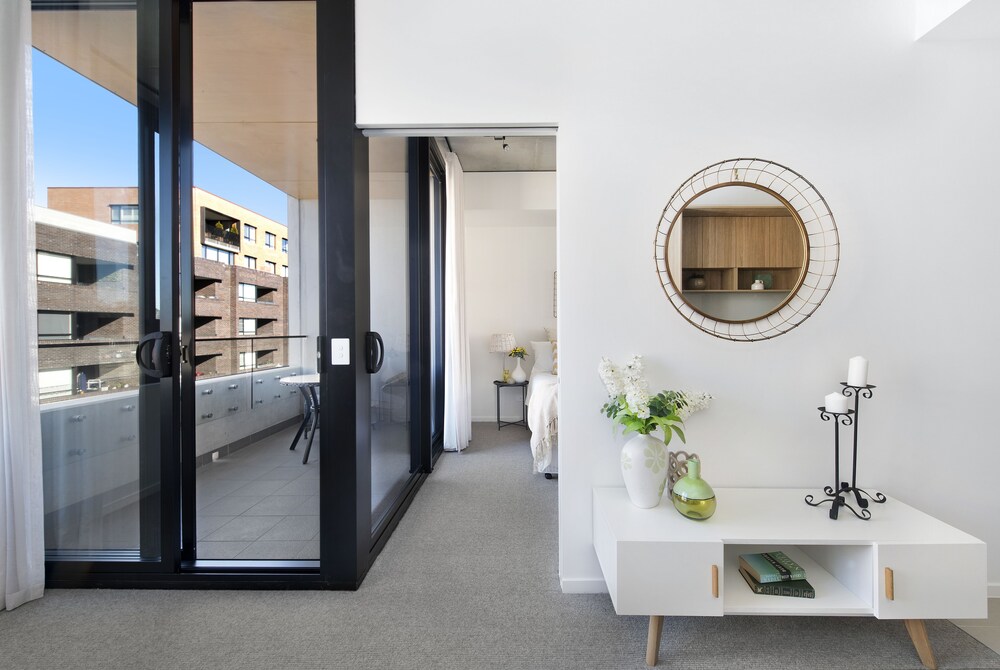Accommodate Canberra - Azure