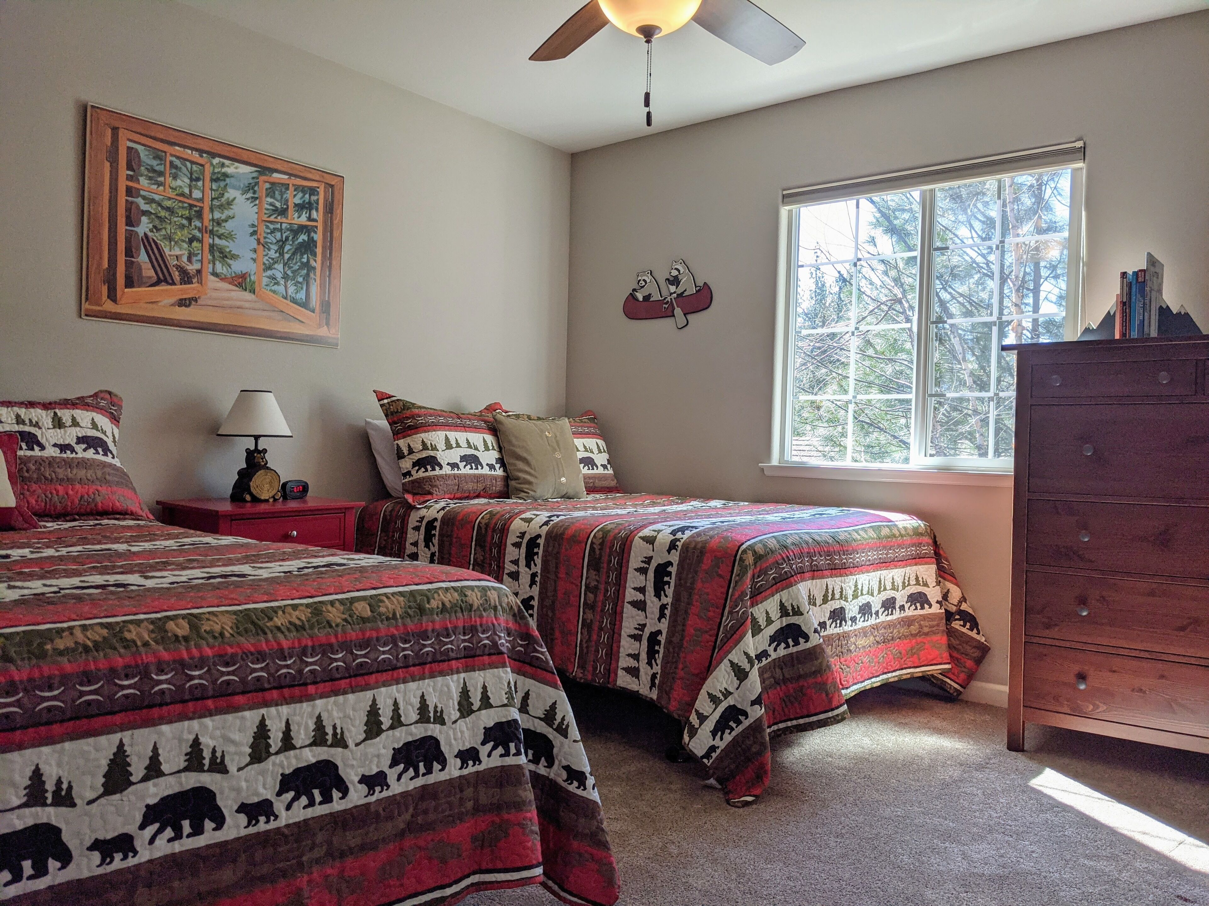 North Shore Estates - Pool, Spa, Tennis, SUPs, Kayak in Bass Lake, United States