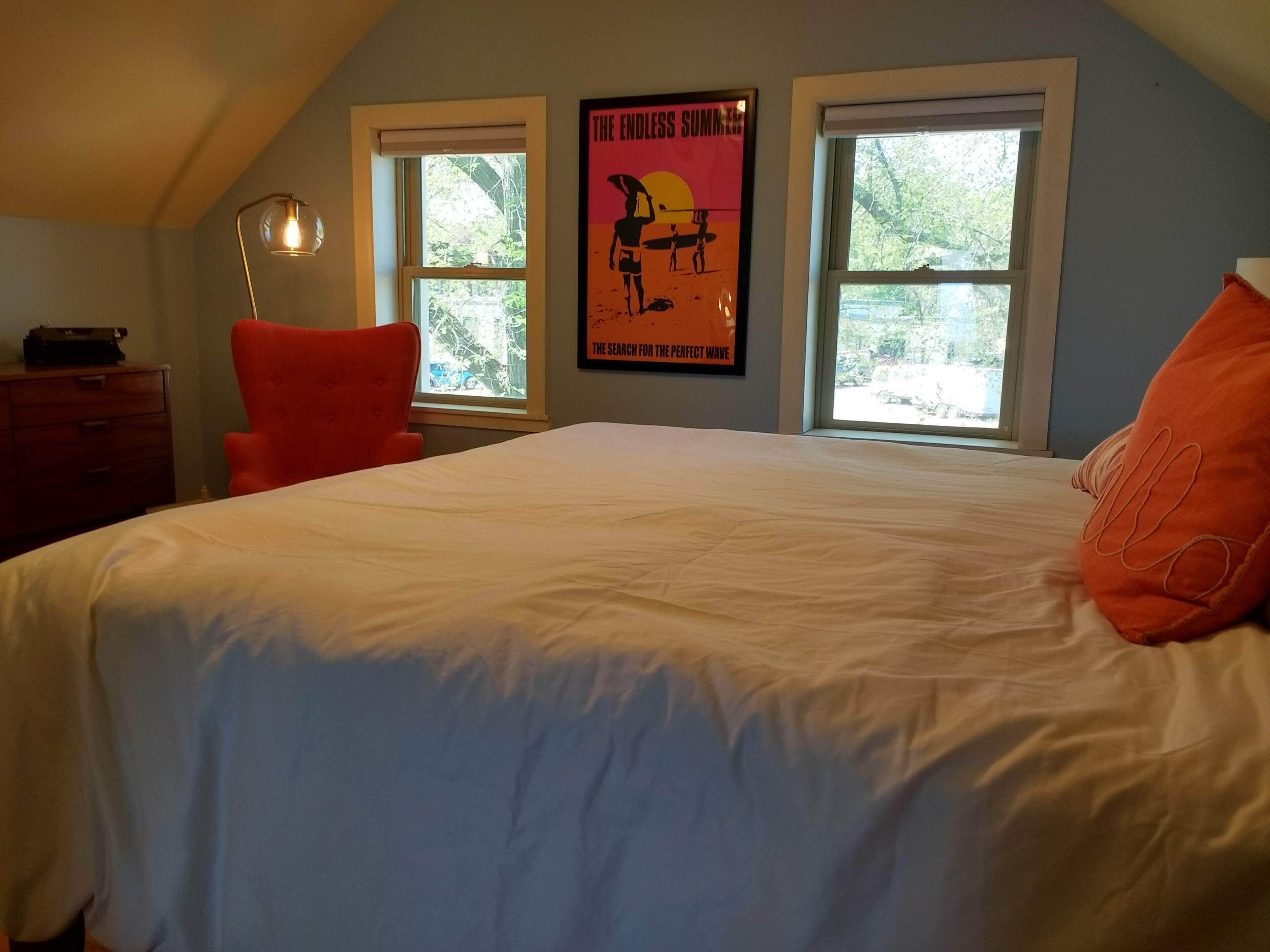 East Side Beach House on McCarty's Cove! in Marquette, United States