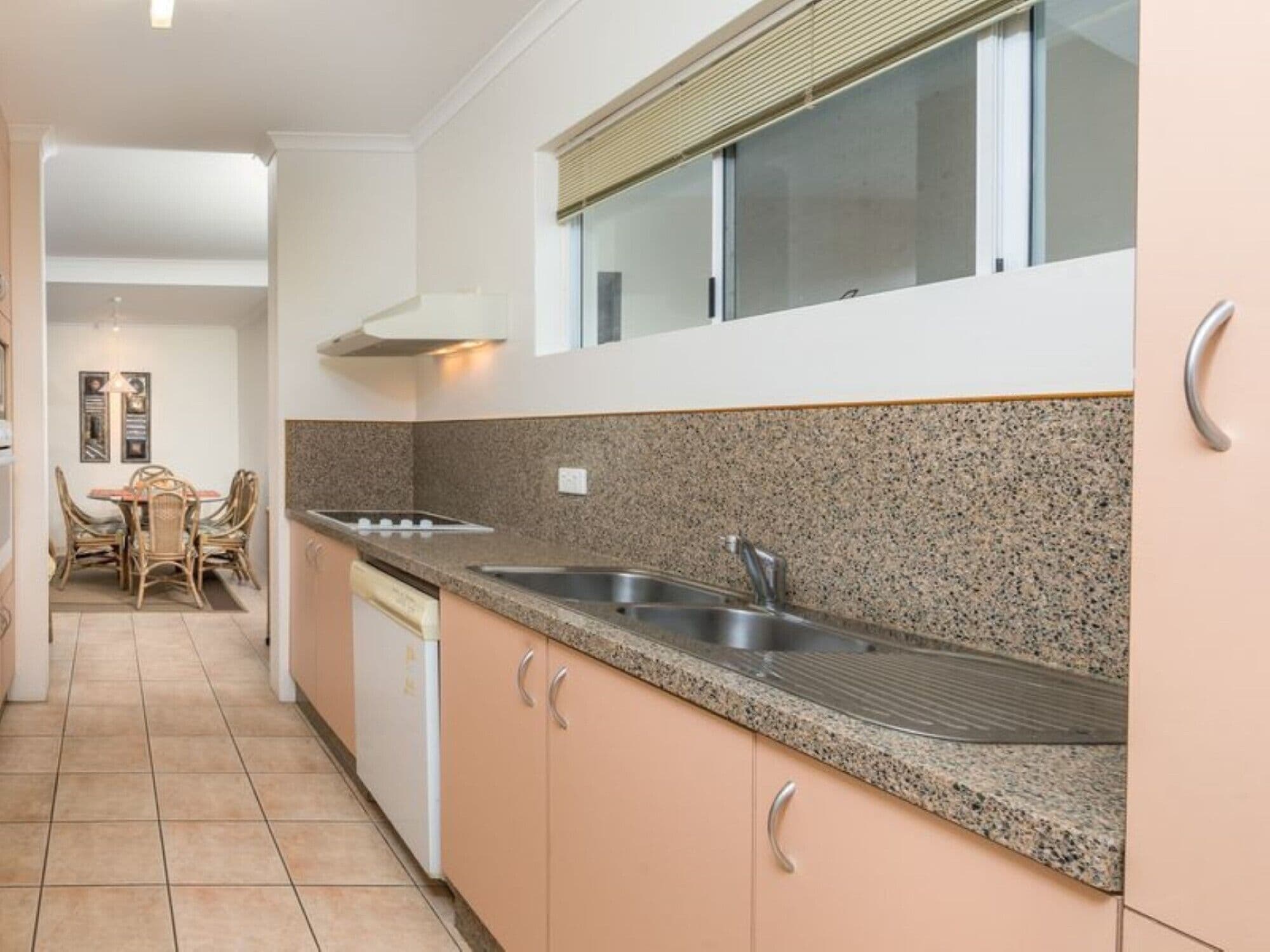 Palm Cove Holiday Apartment