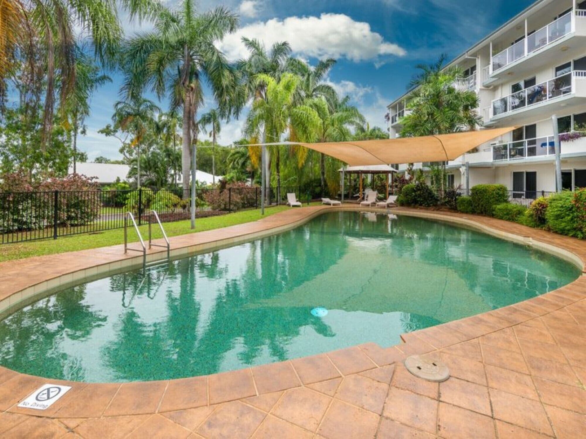 Palm Cove Holiday Apartment