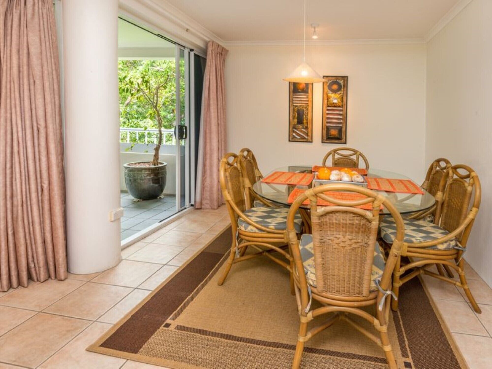 Palm Cove Holiday Apartment