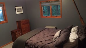2 bedrooms, Internet, linens