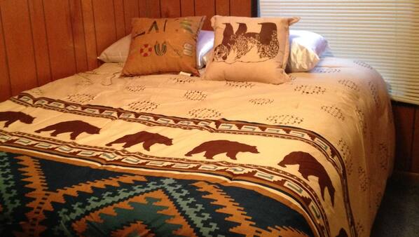 3 bedrooms, linens