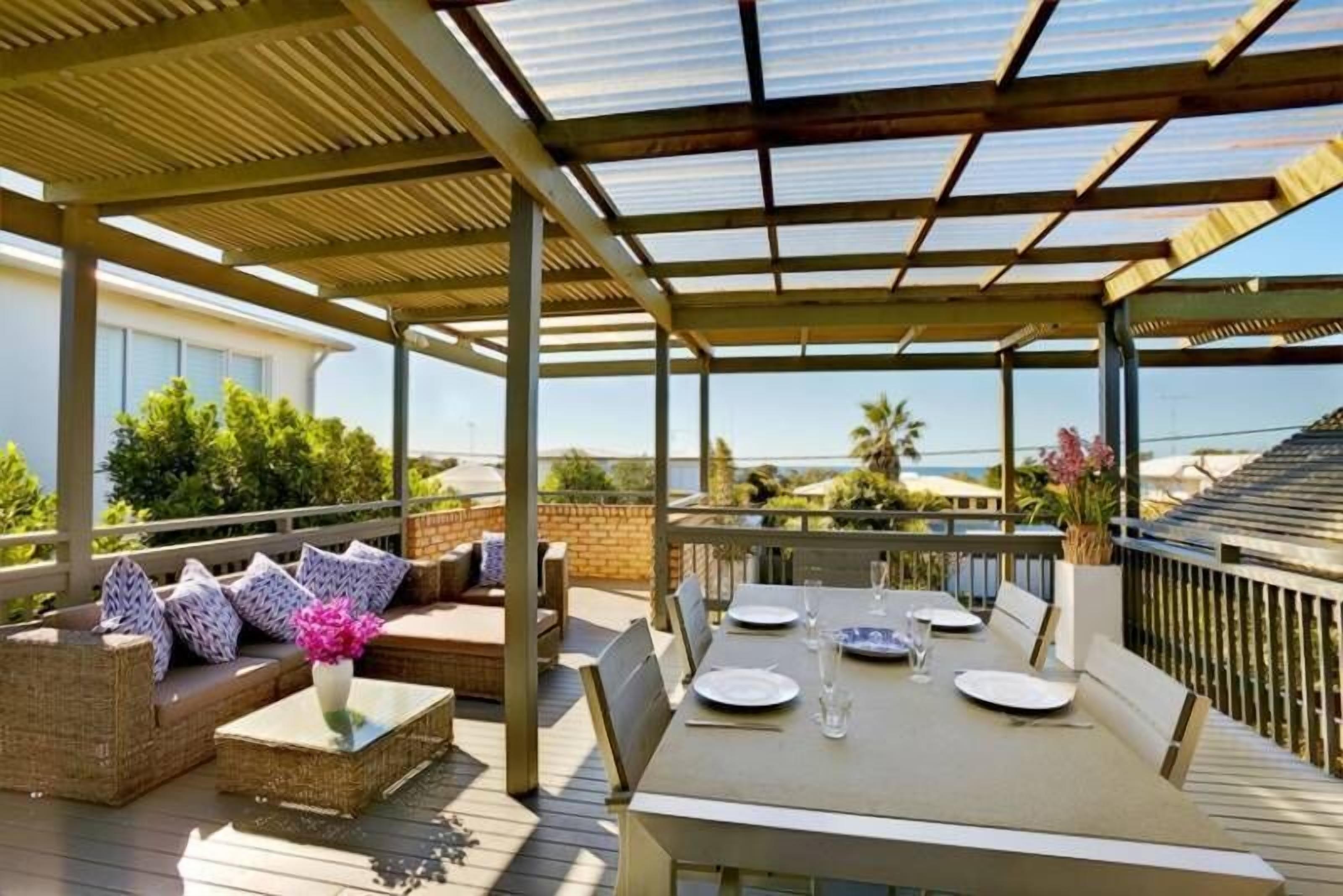 Lumeg - 2/73 Lorikeet Drive