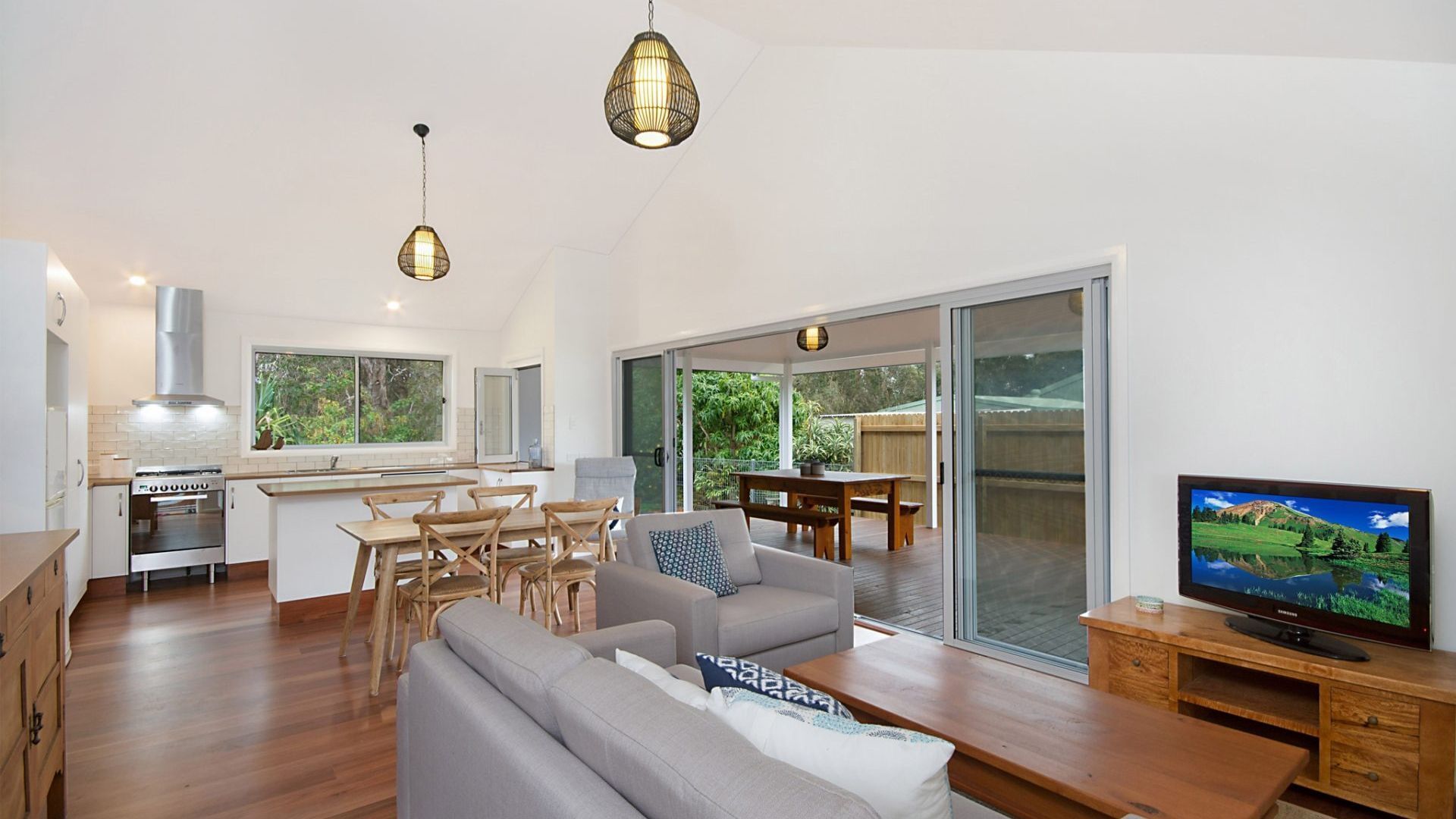 Hea65/2 - PET Friendly Holiday House ON Heath