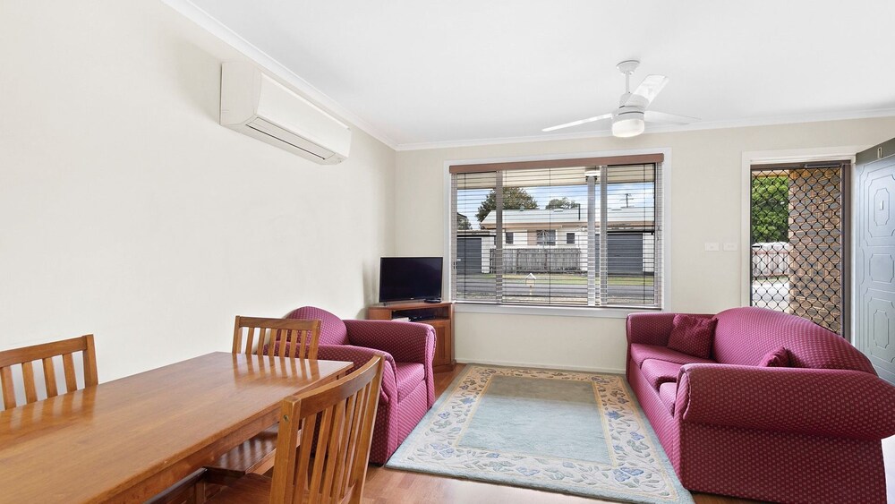 WARATAH BEACH UNIT WITH SEA BREEZES Rooms, Reviews & Deals (Evans Head