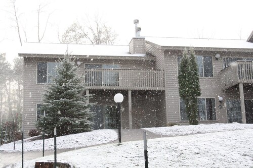 Best Rhinelander Condo Rentals In 2019 Cheap 63 Vacation Condos