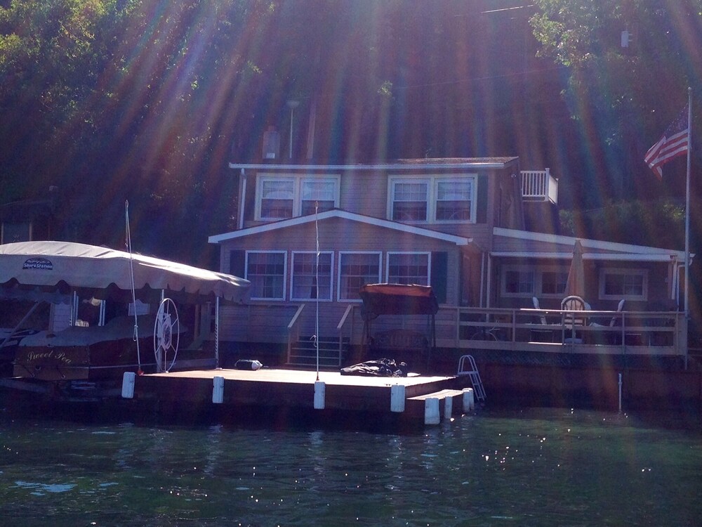 Waterfront On Beautiful Keuka Lake In Pulteney Hotel Rates