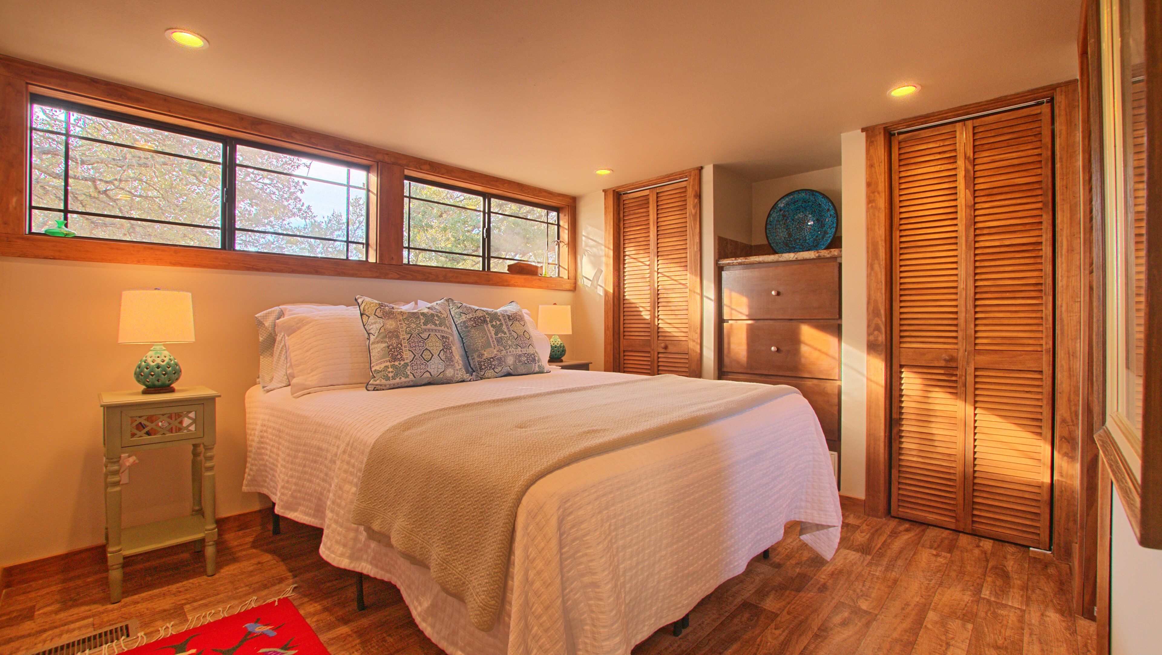 Tumbleweed tiny home on a gorgeous private lake in Marble Falls, United States
