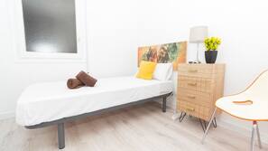 Cunas o camas infantiles gratuitas, wifi gratis, ropa de cama