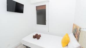 Cunas o camas infantiles gratuitas, wifi gratis, ropa de cama
