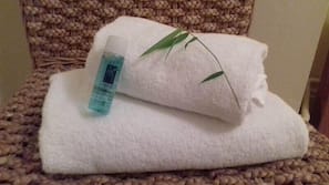 Individually decorated, individually furnished, free WiFi, linens