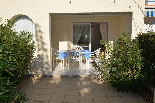 Hotels Near Domaine De Saint Pierre In Beziers Ebookerscom