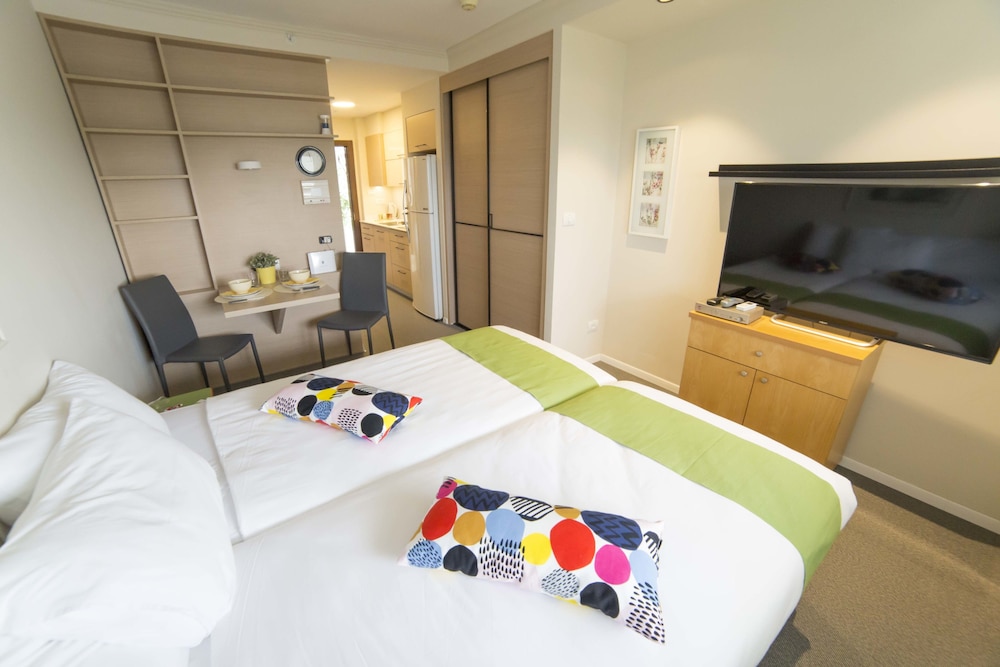 Modern Tlv In Tel Aviv Cheap Hotel Deals Rates Hotel