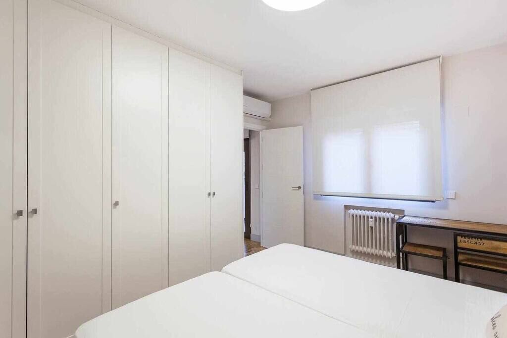 LUXURY APARTMENT CASTELLANA, CHAMARTIN: Precios, promociones y comentarios  | Expedia.com