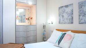 Minibar, in-room safe, individually decorated, individually furnished