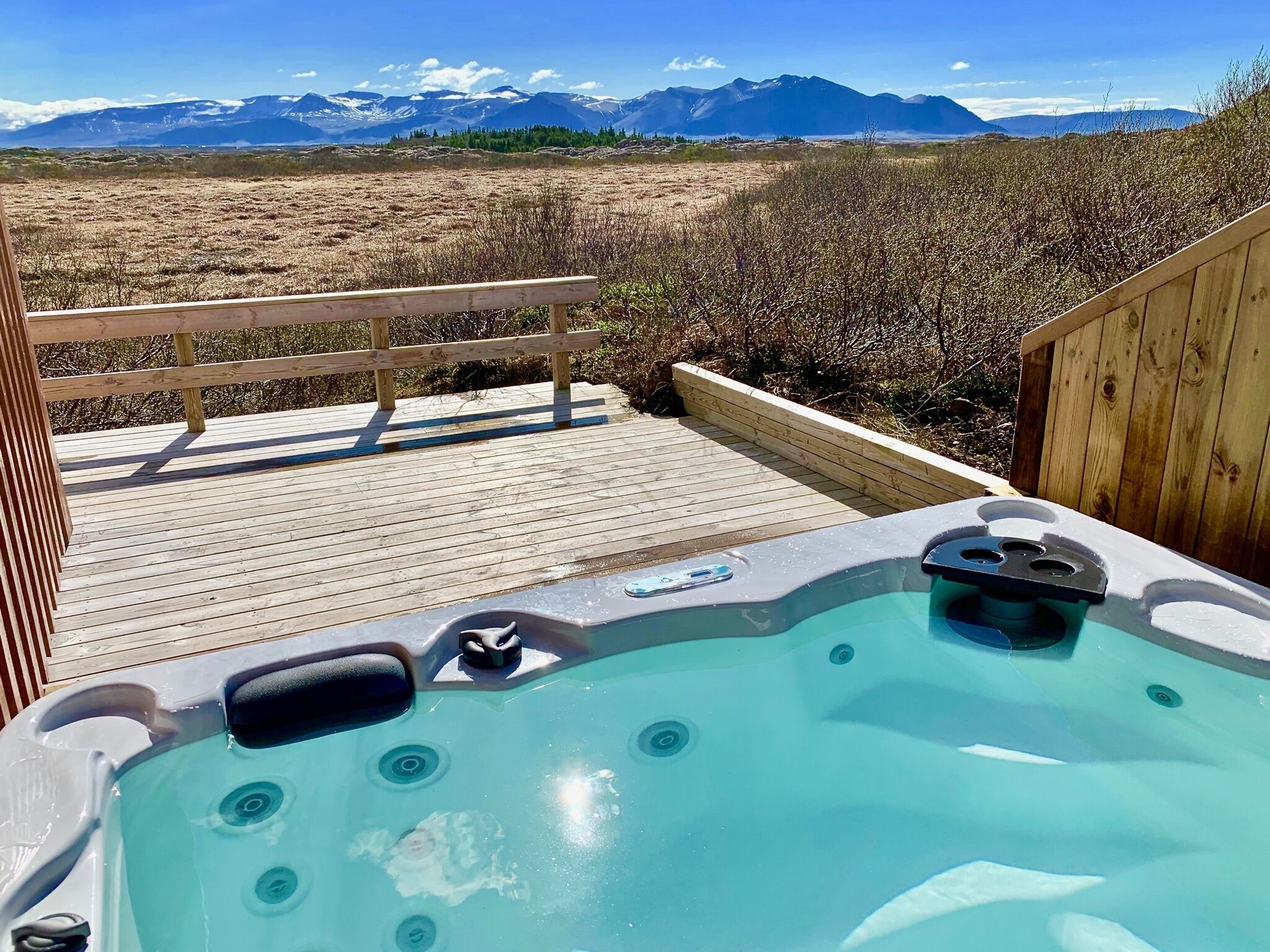 Beautiful, Stylish and Unique Cabin with Hot Tub close to Snæfellsjökull Glacier in Borgarnes in Borgarnes, Iceland