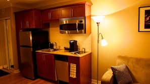 Fridge, microwave, hob, dishwasher