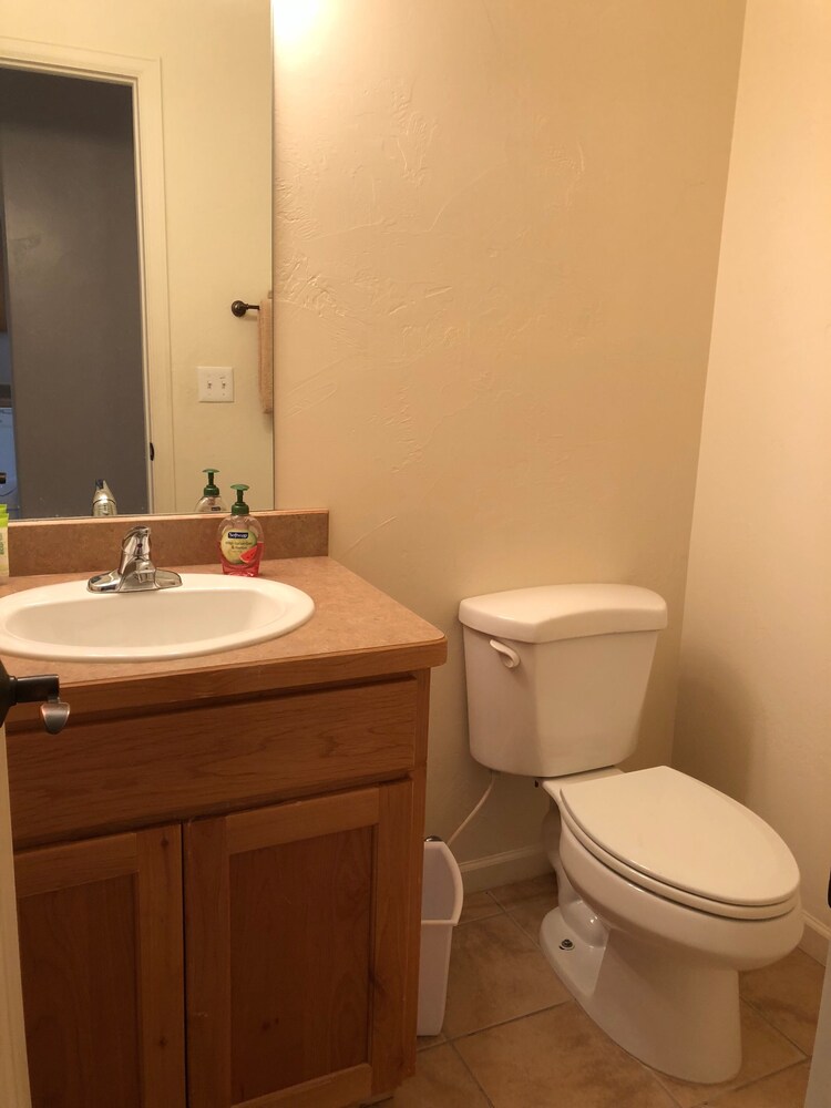 Moab Horsethief House - 3B/2.5B - Garage - Pool