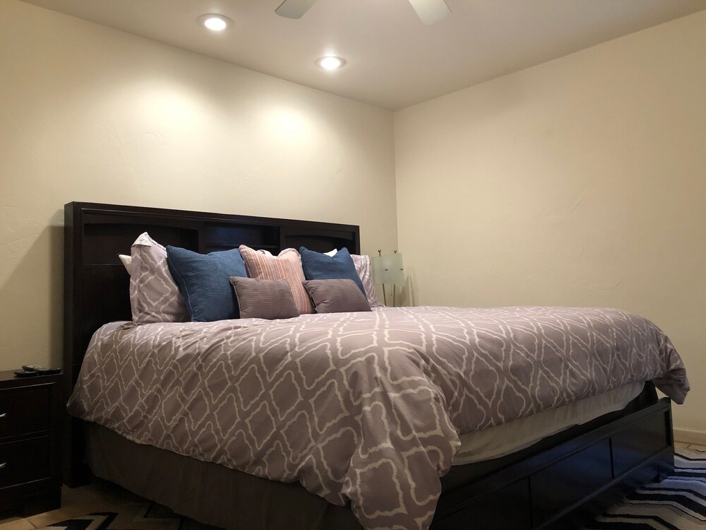 Moab Horsethief House - 3B/2.5B - Garage - Pool